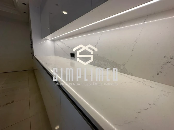 Moradia T7 para Venda em Milagres Foto 8