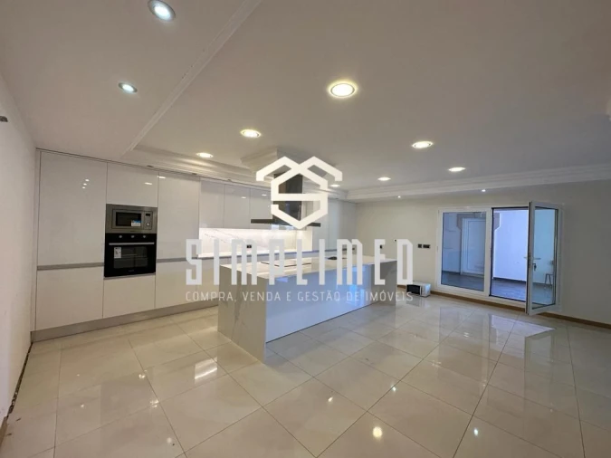 Moradia T7 para Venda em Milagres