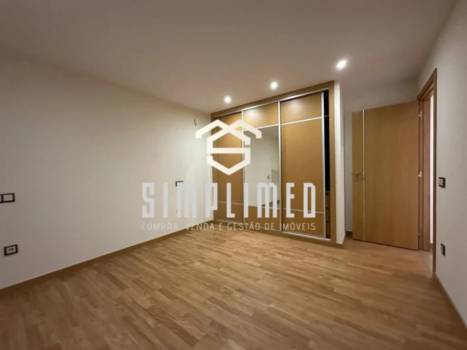 Moradia T7 para Venda em Milagres Foto 41