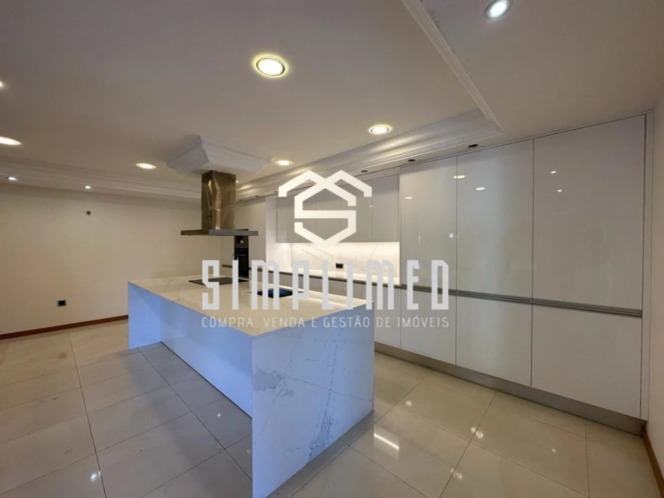 Moradia T7 para Venda em Milagres Foto 13