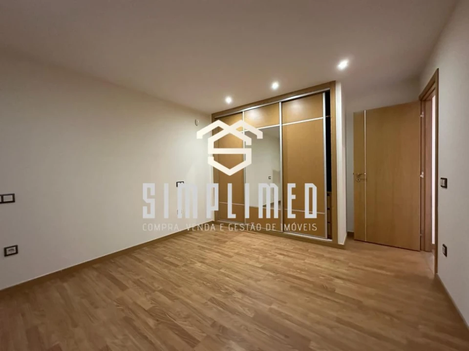 Moradia T7 para Venda em Milagres Foto 41