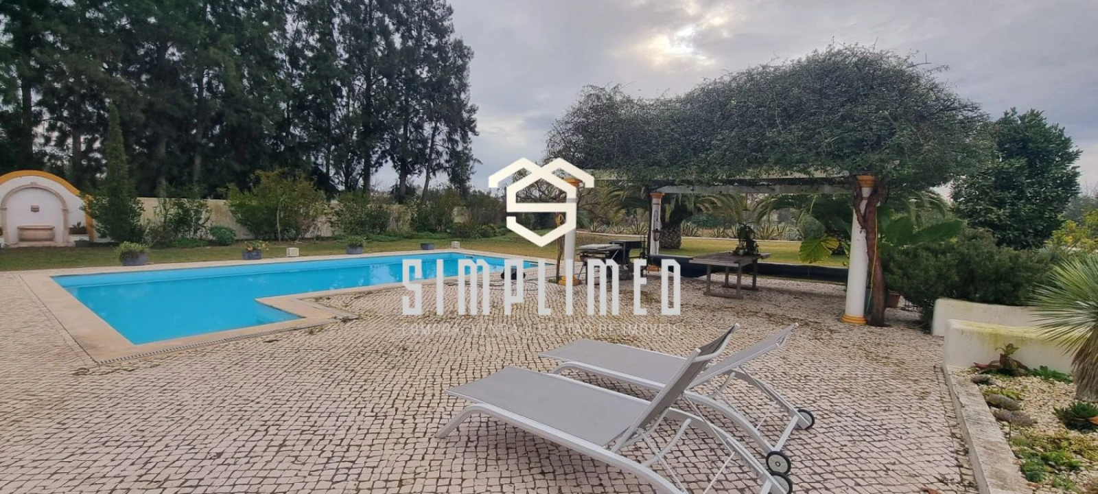 Quinta T9 para Venda em Pinhal Novo Foto 1