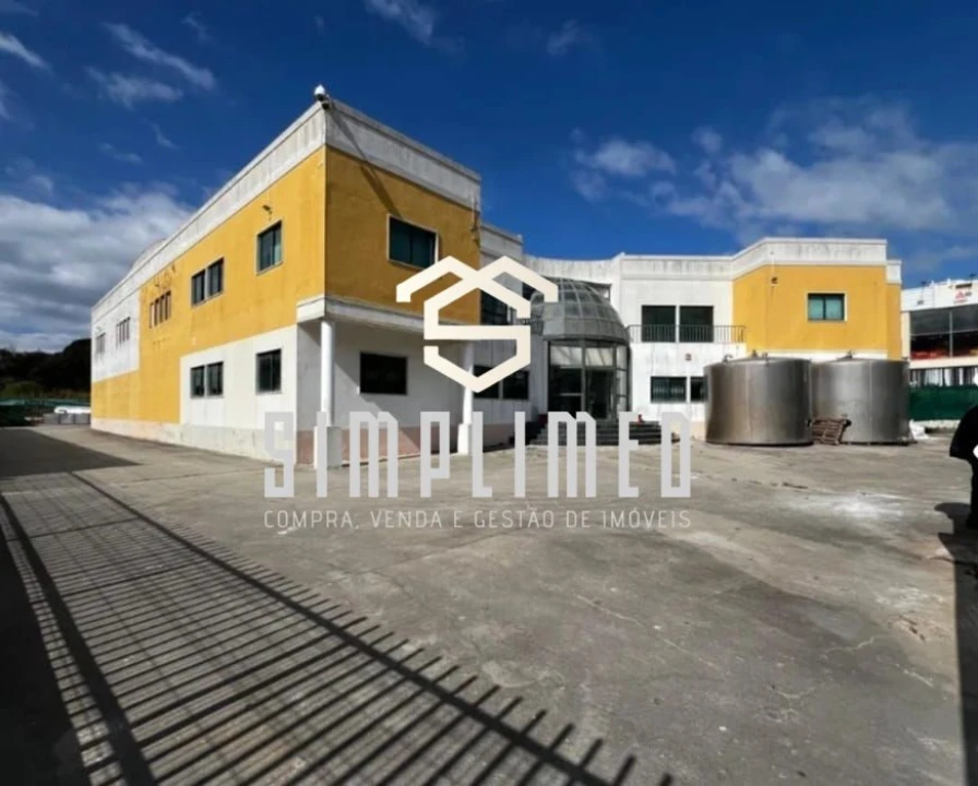 Loja para Venda em Alto do Seixalinho, Santo André e Verderena Foto 1