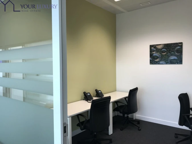 Loja para Arrendamento em Santo António Foto 17