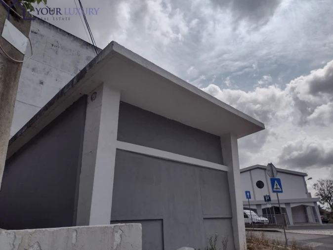 Loja para Venda em Pontinha e Famões Foto 5