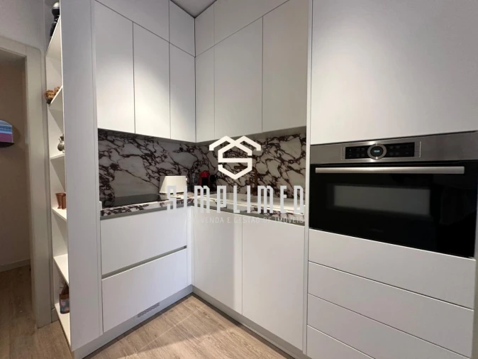 Apartamento T1 para Venda em Avenidas Novas Foto 2