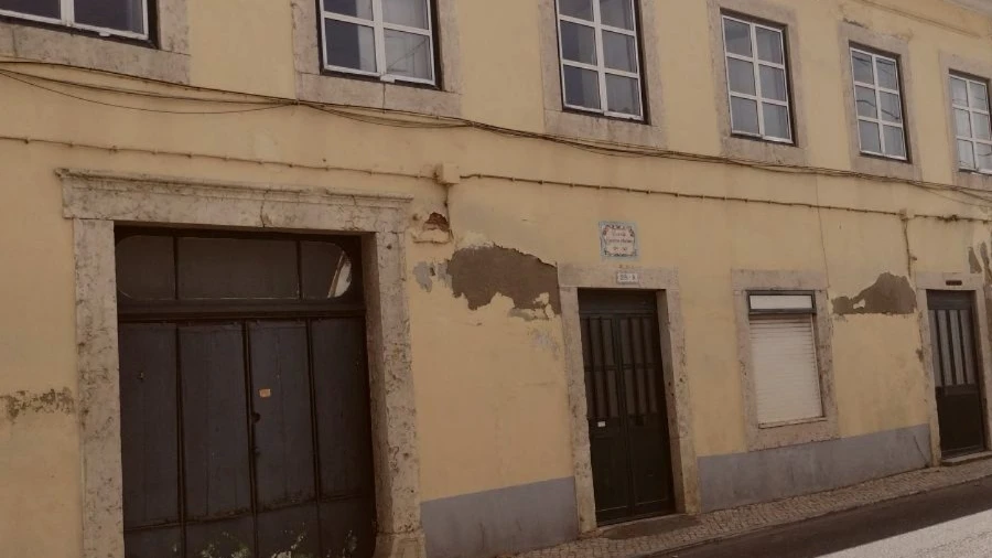 Loja para Venda em Santo Antão e São Julião do Tojal