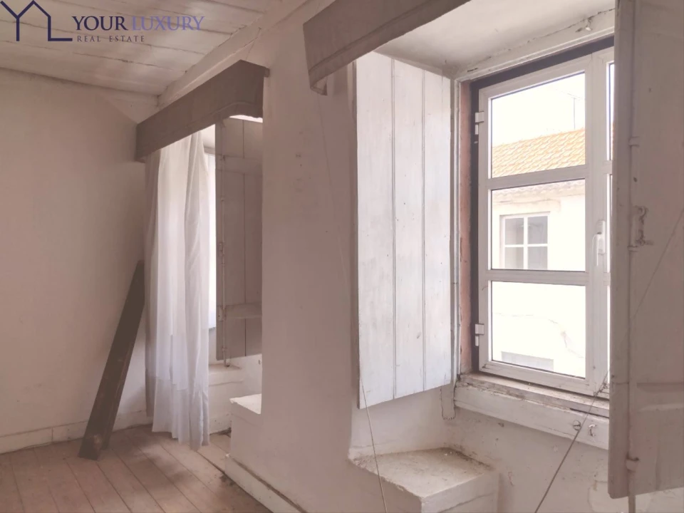 Loja para Venda em Santo Antão e São Julião do Tojal Foto 14