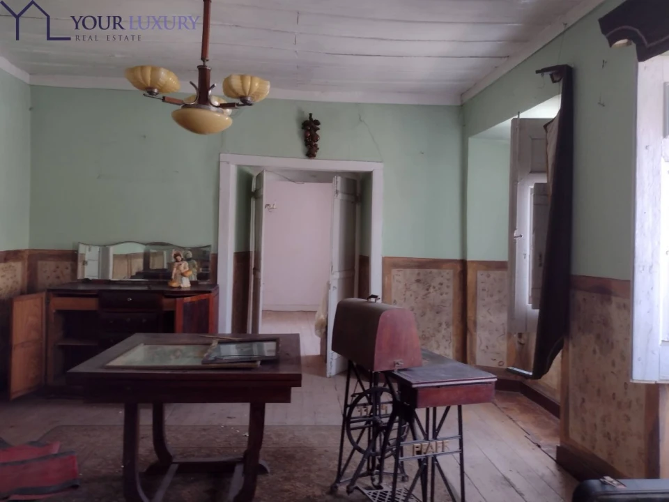 Loja para Venda em Santo Antão e São Julião do Tojal Foto 12