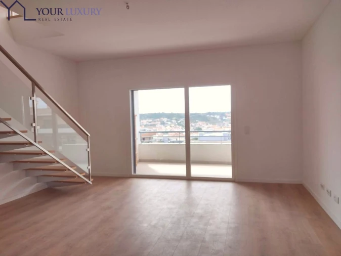 Apartamento T4 para Venda em Odivelas Foto 5