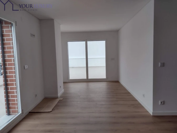 Apartamento T4 para Venda em Odivelas Foto 9