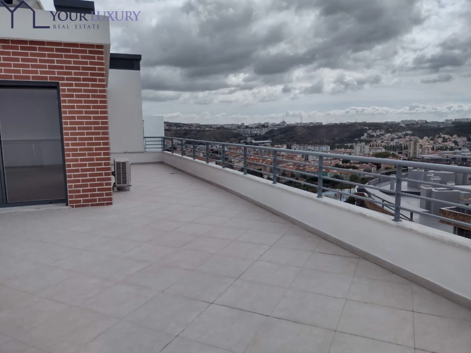 Apartamento T4 para Venda em Odivelas Foto 1
