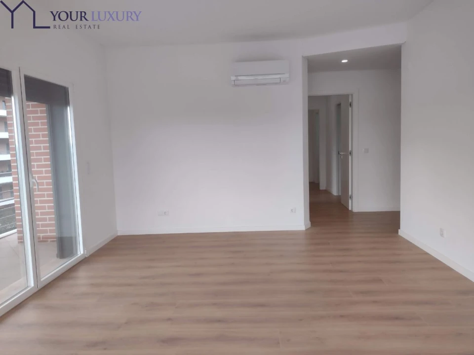 Apartamento T4 para Venda em Odivelas Foto 31