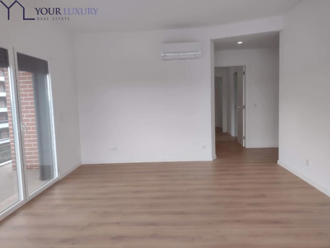 Apartamento T4 para Venda em Odivelas Foto 31