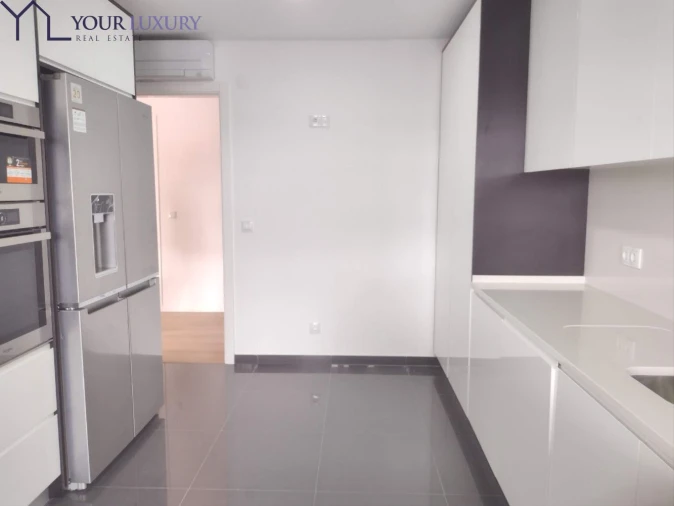 Apartamento T4 para Venda em Odivelas Foto 27