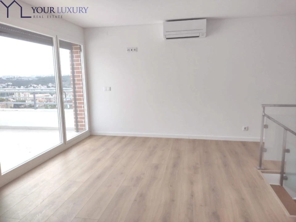 Apartamento T4 para Venda em Odivelas Foto 5