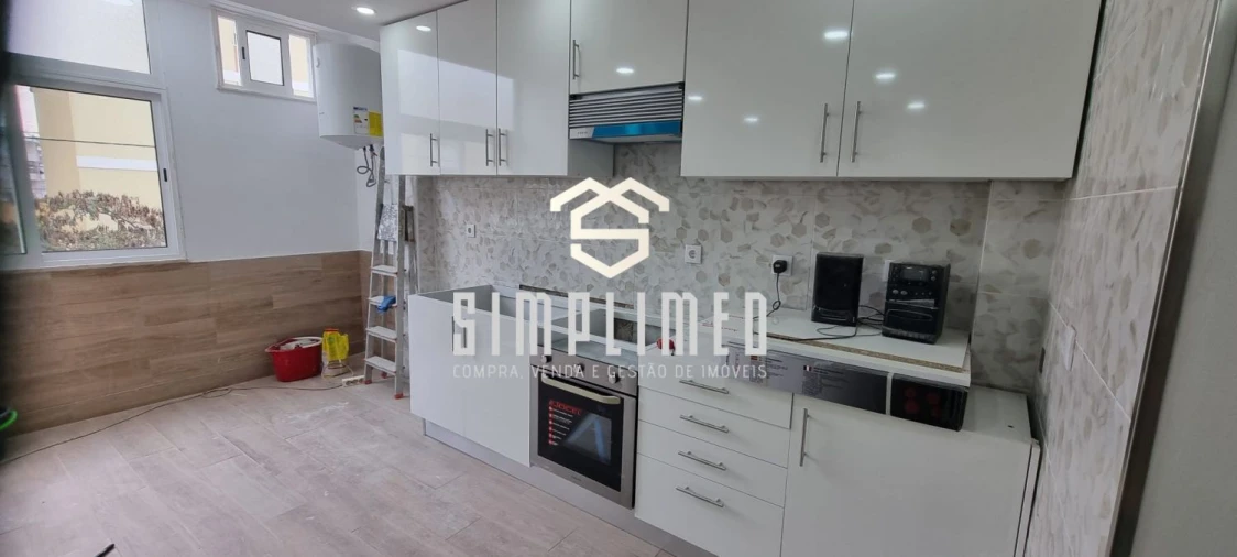 Apartamento T2 para Venda em Baixa da Banheira e Vale da Amoreira Foto 1