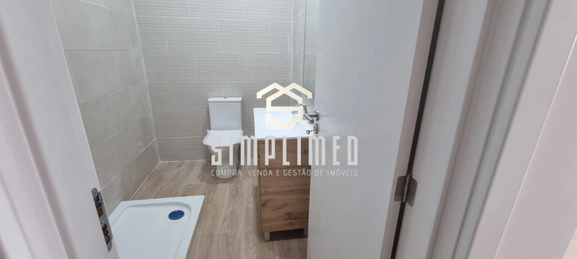 Apartamento T2 para Venda em Baixa da Banheira e Vale da Amoreira Foto 12