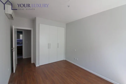 Apartamento T3 para Venda em Carcavelos e Parede