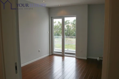 Apartamento T3 para Venda em Carcavelos e Parede
