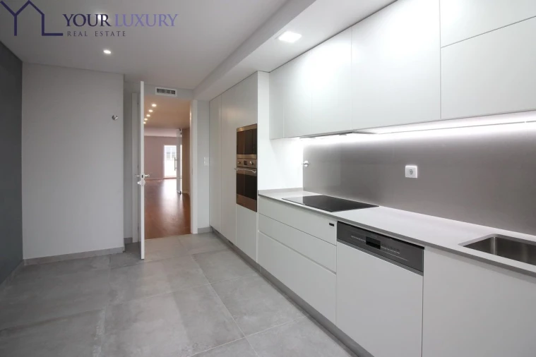 Apartamento T3 para Venda em Carcavelos e Parede Foto 3