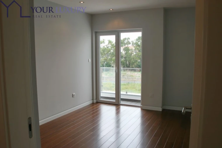 Apartamento T3 para Venda em Carcavelos e Parede Foto 16