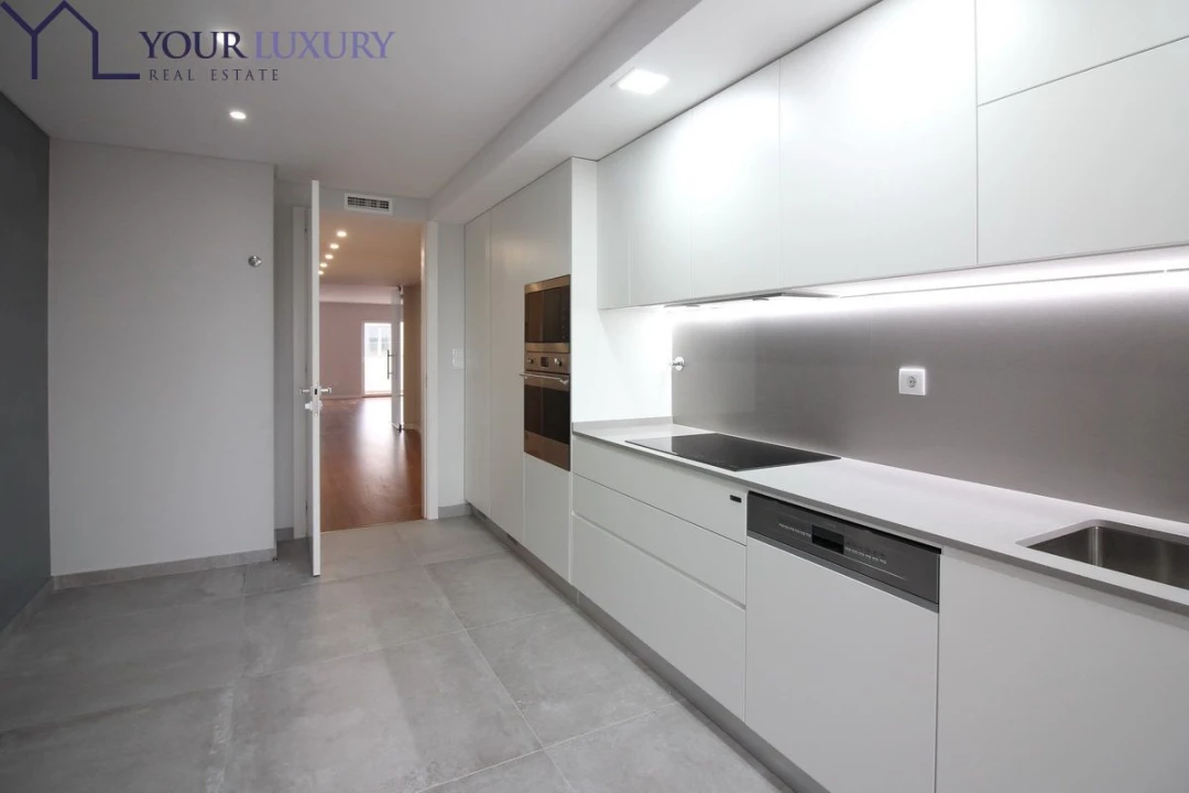 Apartamento T3 para Venda em Carcavelos e Parede Foto 4