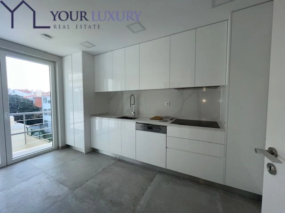 Apartamento T3 para Venda em Carcavelos e Parede Foto 5
