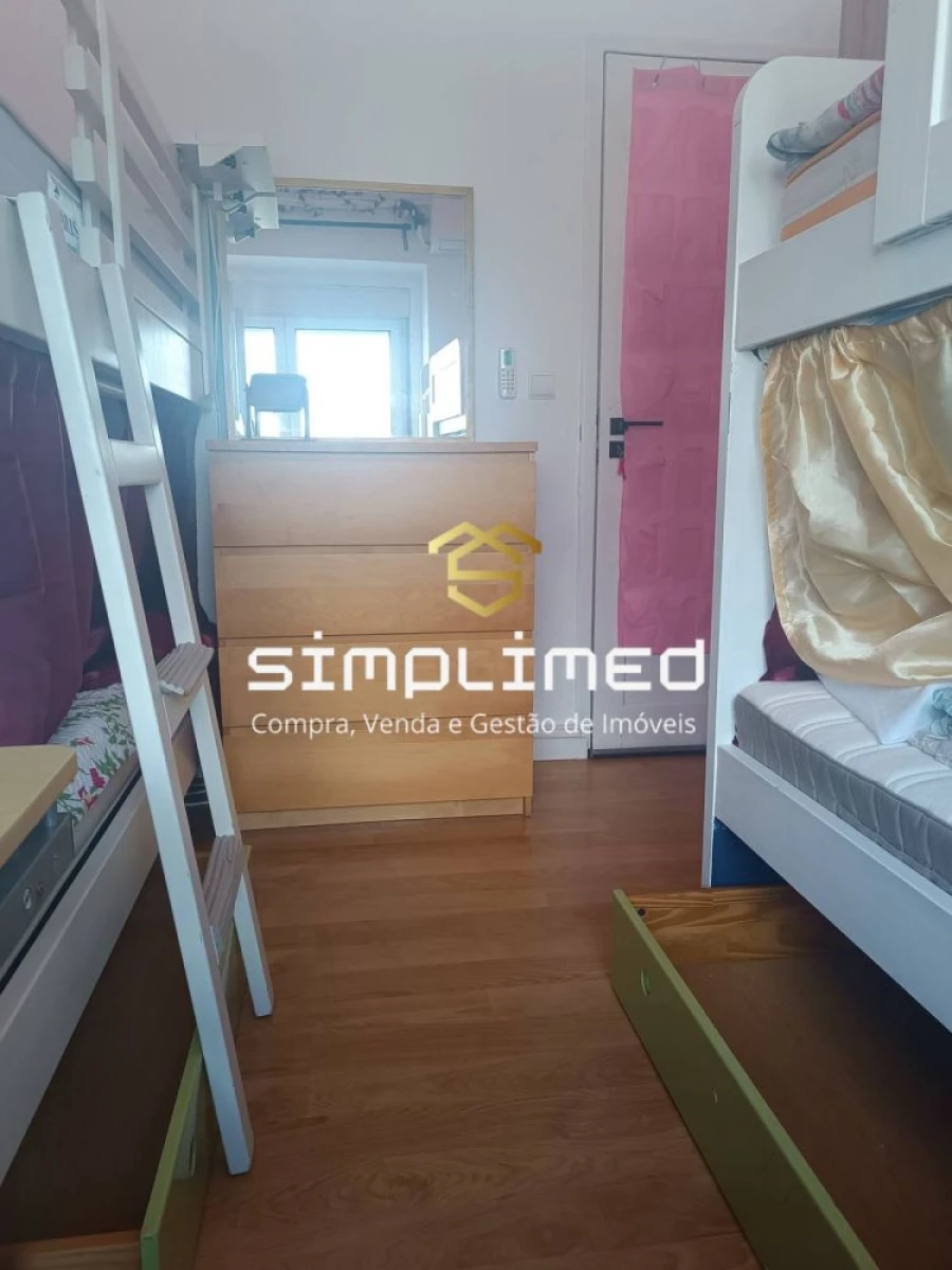 Apartamento T5 para Venda em Águas Livres Foto 6