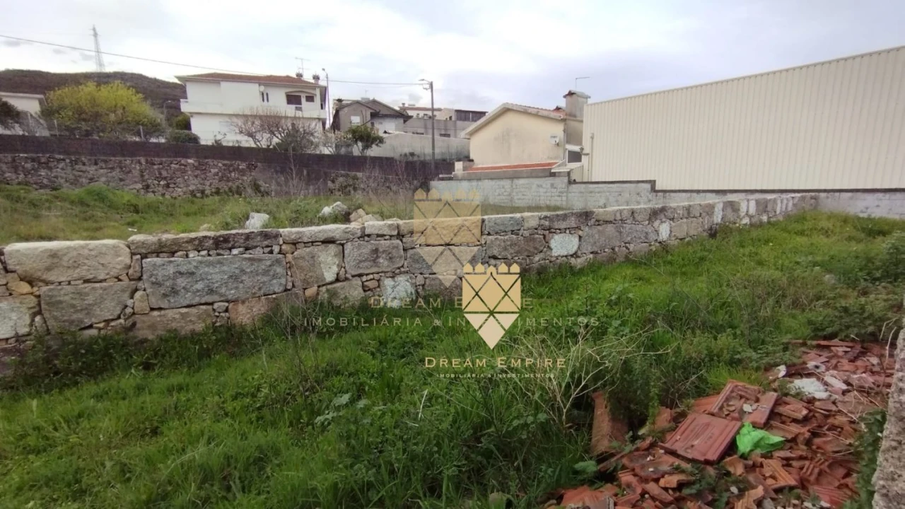 Moradia T2 para Venda em Nevogilde Foto 5