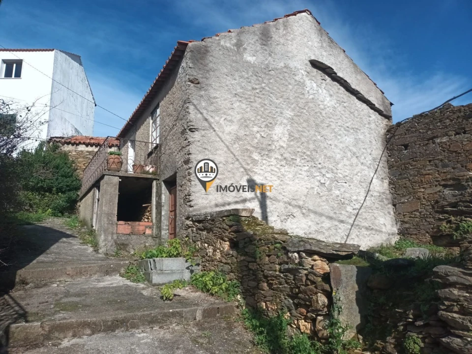 Moradia T1 para Venda em Almaceda Foto 4