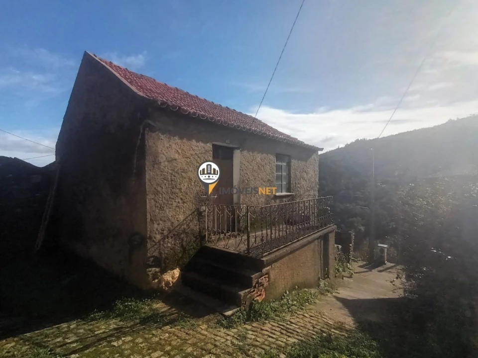 Moradia T1 para Venda em Almaceda Foto 3