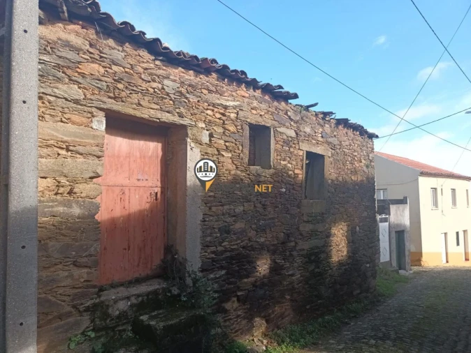 Moradia T1 para Venda em Almaceda Foto 1