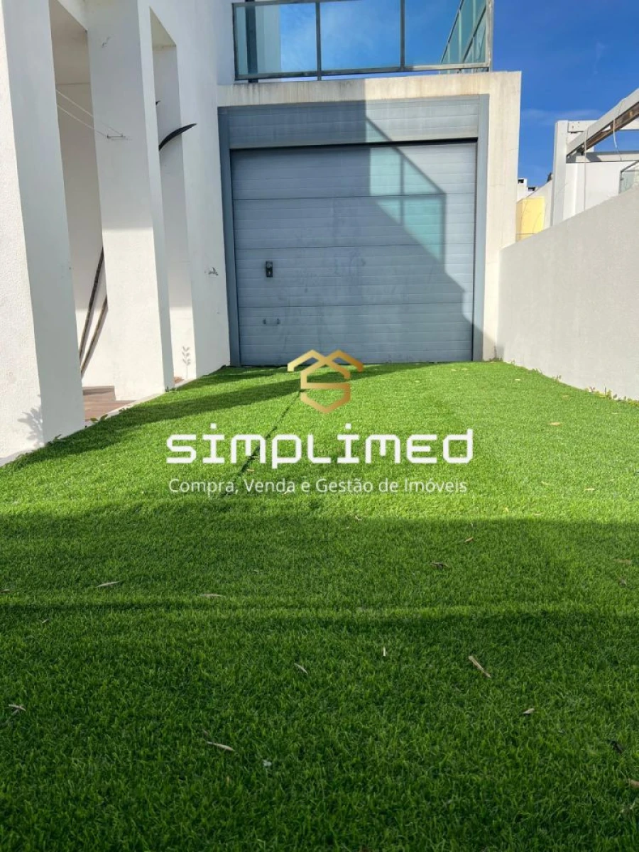 Moradia T4 para Venda em Santo Antonio da Charneca Foto 22