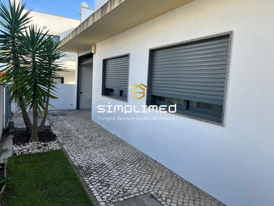 Moradia T4 para Venda em Santo Antonio da Charneca Foto 18