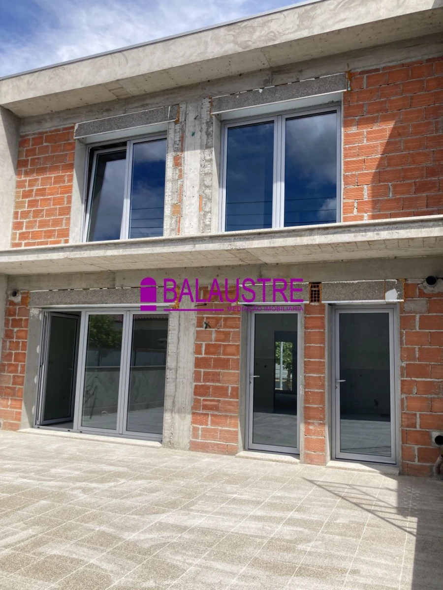 Moradia T4 para Venda em Merelim (São Paio), Panoias e Parada de Tibães Foto 4