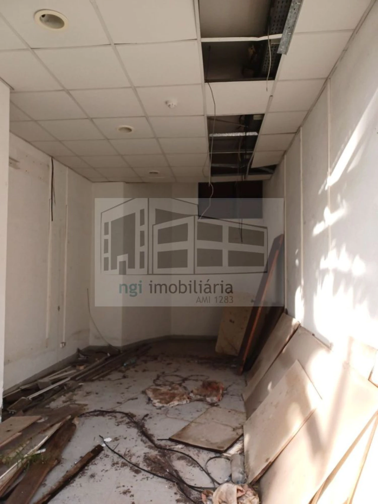 Loja para Venda em Falagueira-Venda Nova Foto 9