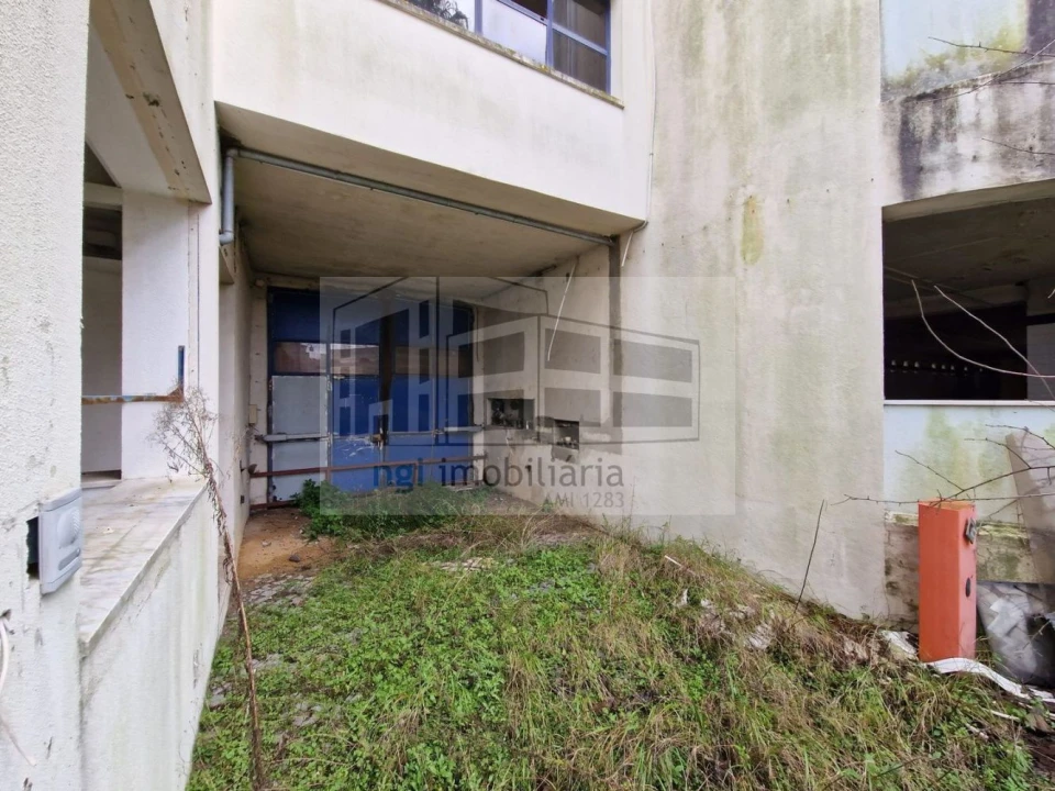 Loja para Venda em Falagueira-Venda Nova Foto 1