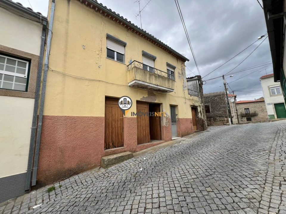 Moradia T0 para Venda em Póvoa de Rio de Moinhos e Cafede Foto 1