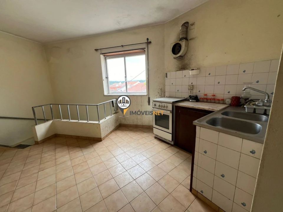 Moradia T0 para Venda em Póvoa de Rio de Moinhos e Cafede Foto 18