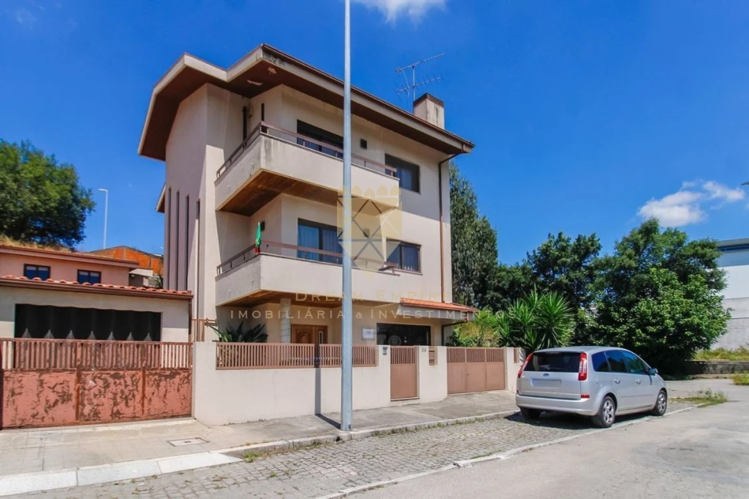 Moradia T3 para Venda em Campo e Sobrado Foto 1