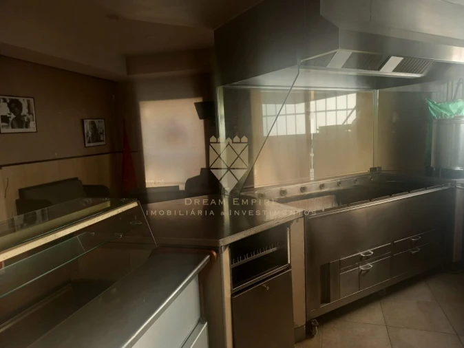 Loja para Trespasse em Custóias, Leça do Balio e Guifões Foto 13