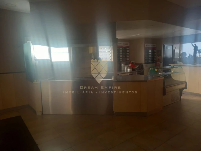 Loja para Trespasse em Custóias, Leça do Balio e Guifões Foto 14