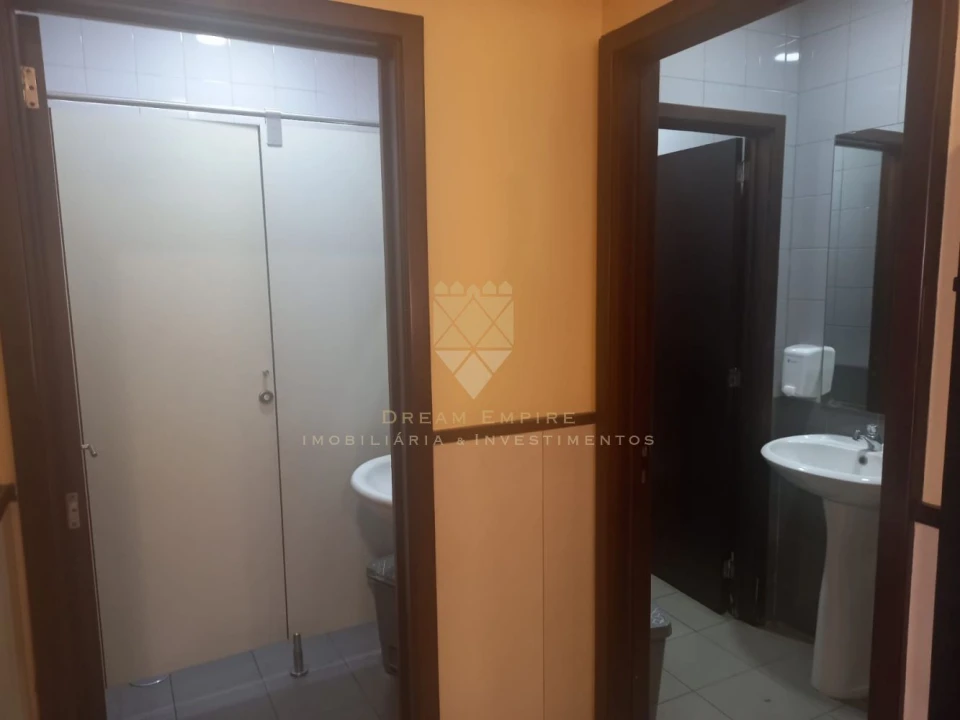 Loja para Trespasse em Custóias, Leça do Balio e Guifões Foto 7