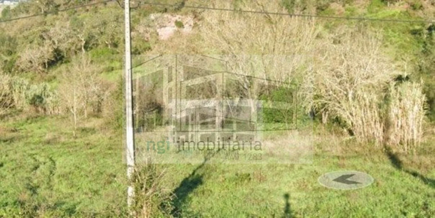 Terreno para Venda em Venda do Pinheiro e Santo Estêvão das Galés Foto 1