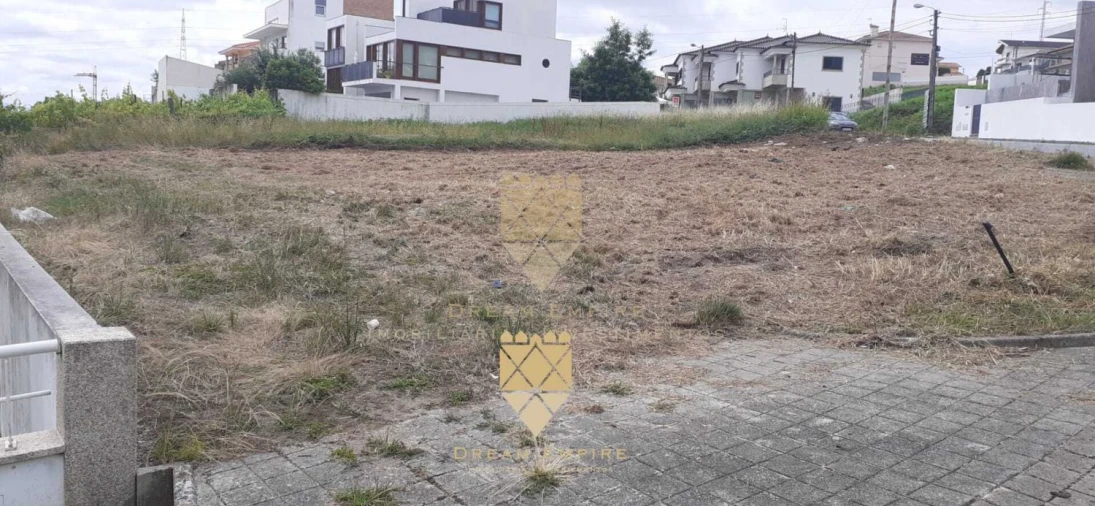 Terreno para Venda em Paredes Foto 5