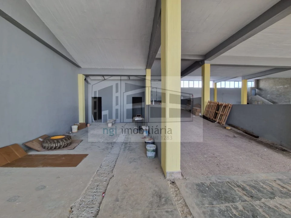 Loja para Venda em Santa Iria de Azoia, São João da Talha e Bobadela Foto 7