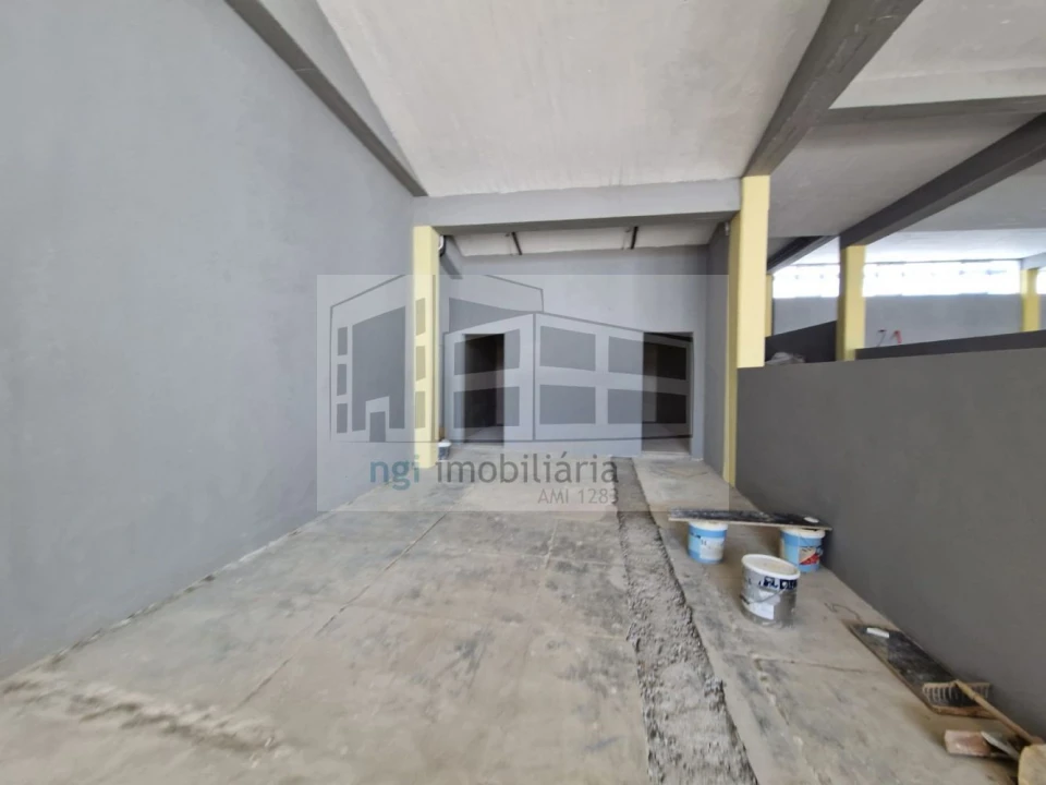 Loja para Venda em Santa Iria de Azoia, São João da Talha e Bobadela Foto 17