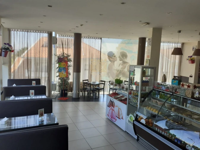 Loja para Trespasse em Paredes