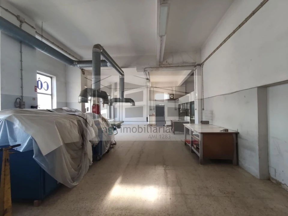 Loja para Arrendamento em Odivelas Foto 5
